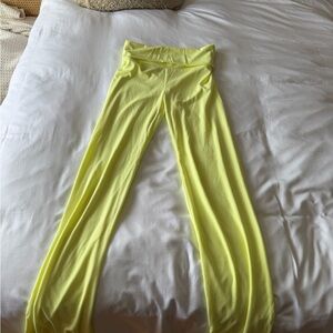 Skims lemonade fold over pants